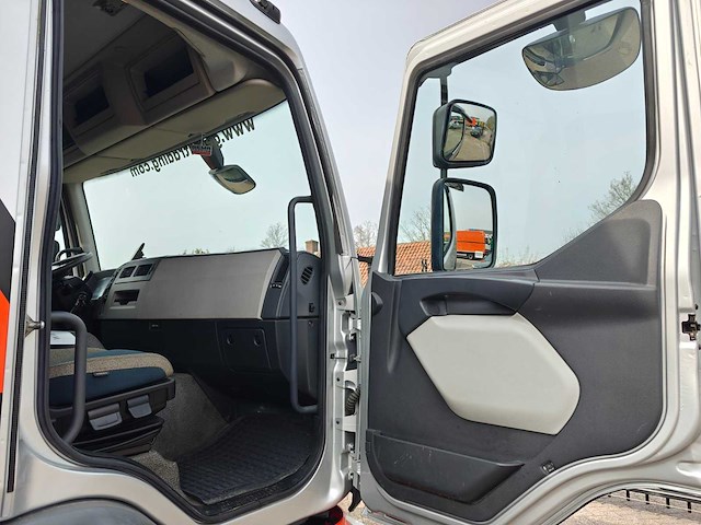 2015 volvo fe 250 vrachtwagen met vloerisolatiepomp - afbeelding 26 van  50
