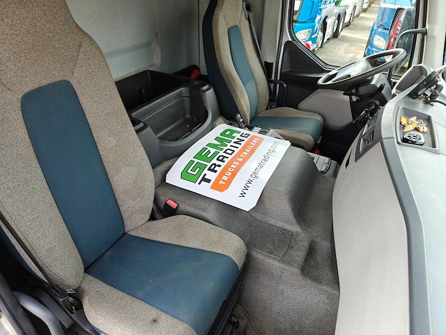 2015 volvo fe 250 vrachtwagen met vloerisolatiepomp - afbeelding 28 van  50