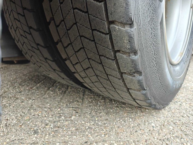 2015 volvo fe 250 vrachtwagen met vloerisolatiepomp - afbeelding 42 van  50