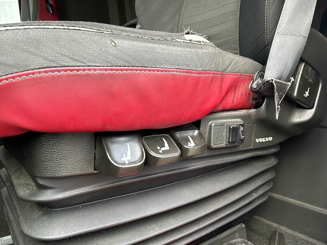 2015 volvo fh 24a3c c3xa4f vrachtwagen - afbeelding 33 van  35