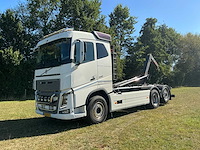 2015 volvo fh16 vrachtwagen met haakarm