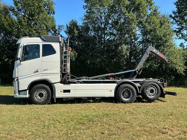 2015 volvo fh16 vrachtwagen met haakarm - afbeelding 20 van  36