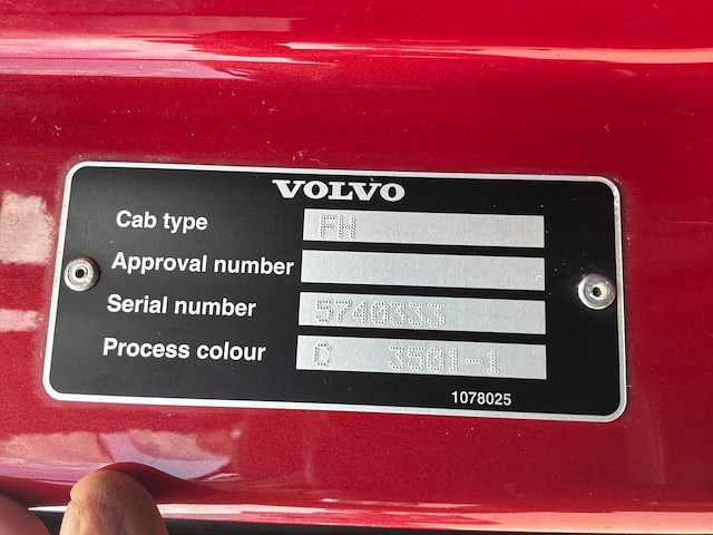 2015 volvo fh460 vrachtwagen, opleggertrekker - afbeelding 32 van  37