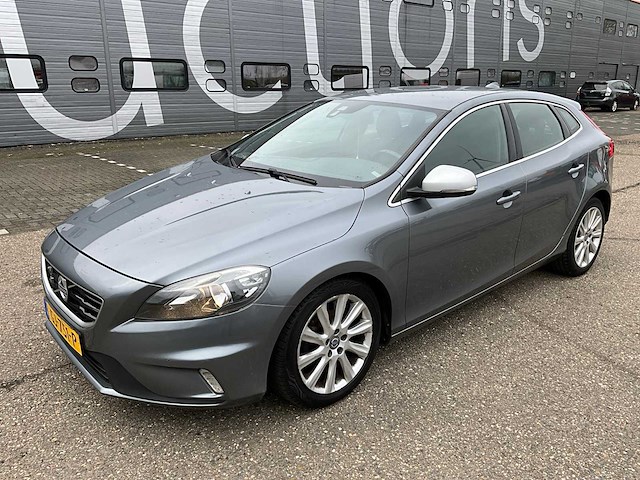 2015 volvo v40 2.0d personenauto gj-751-p - afbeelding 1 van  20