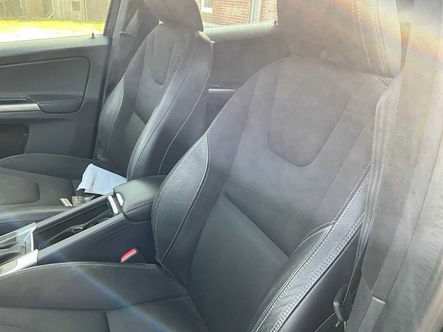 2015 volvo xc60 2.0 d4 fwd oc. race personenauto - afbeelding 4 van  31