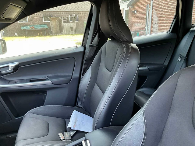 2015 volvo xc60 2.0 d4 fwd oc. race personenauto - afbeelding 5 van  31
