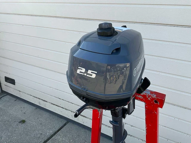 2015 yamaha 2,5 pk 4 takt kortstaart buitenboordmotor - afbeelding 4 van  9