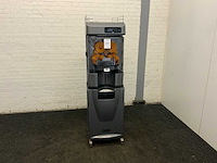 2015 zumex sinaasappelpers machine - afbeelding 1 van  15