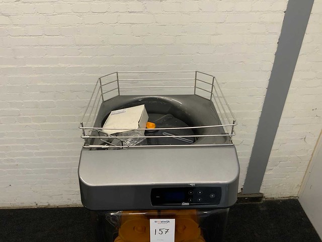 2015 zumex sinaasappelpers machine - afbeelding 13 van  15