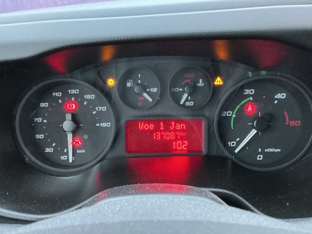 2016 - iveco - daily - 35s13v 2.3 352 h2 l - bedrijfswagen - afbeelding 5 van  13