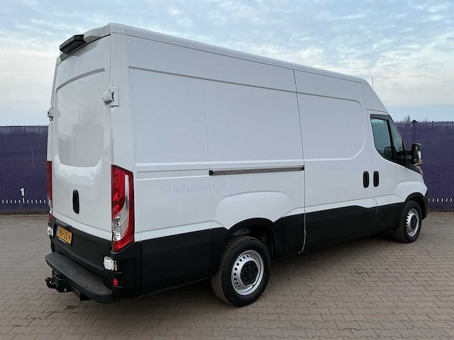 2016 - iveco - daily - 35s13v 2.3 352 h2 l - bedrijfswagen - afbeelding 8 van  13