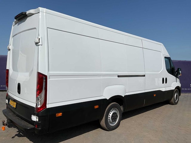 2016 - iveco - daily - 35s14v 2.3 410 h2 - bedrijfswagen - afbeelding 5 van  11