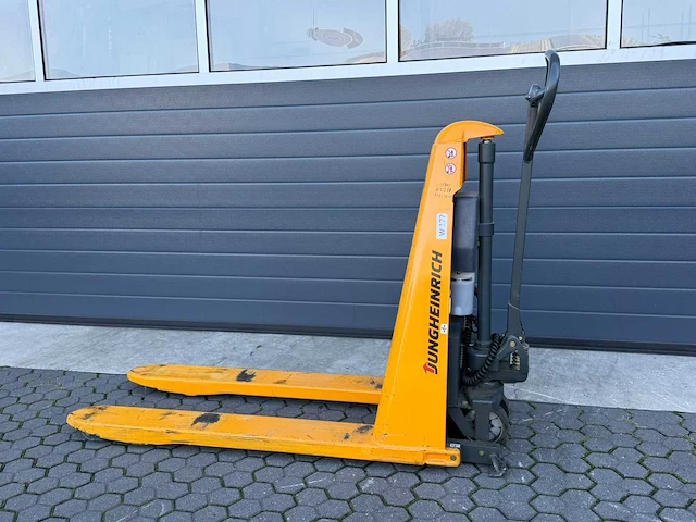 2016 - jungheinrich - amx10e - electric pallet trucks - afbeelding 3 van  4