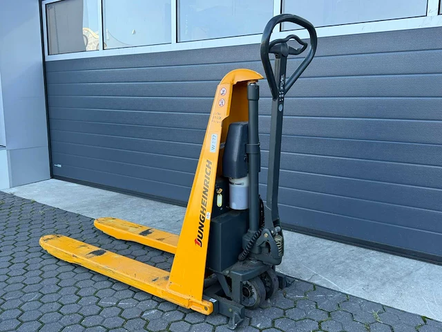 2016 - jungheinrich - amx10e - electric pallet trucks - afbeelding 4 van  4