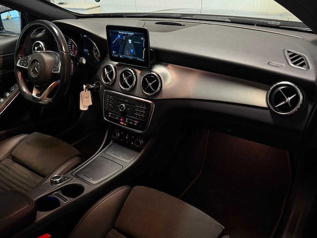 2016 - mercedes-benz - gla-klasse - 200 premium plus sg-148-n iaw - afbeelding 9 van  24