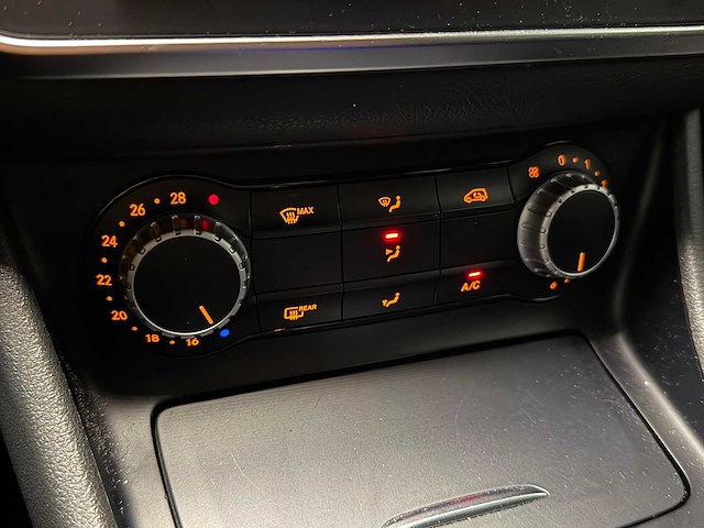 2016 - mercedes-benz - gla-klasse - 200 premium plus sg-148-n iaw - afbeelding 22 van  24