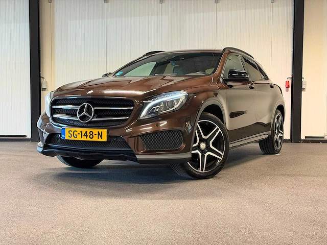 2016 - mercedes-benz - gla-klasse - 200 premium plus sg-148-n iaw - afbeelding 1 van  24