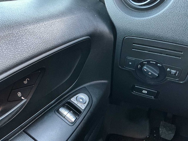 2016 - mercedes-benz - vito - 111 cdi func. lang - bedrijfswagen - afbeelding 9 van  18