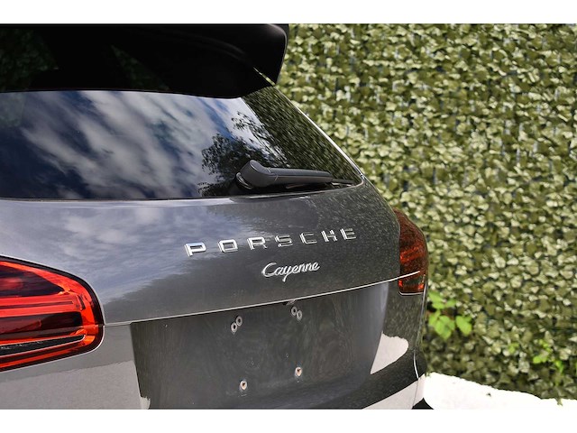 2016 - porsche - cayenne - car - afbeelding 21 van  74