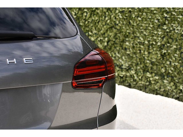 2016 - porsche - cayenne - car - afbeelding 23 van  74