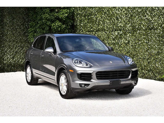 2016 - porsche - cayenne - car - afbeelding 18 van  74
