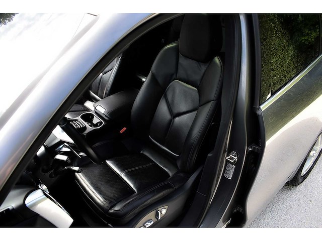 2016 - porsche - cayenne - car - afbeelding 31 van  74