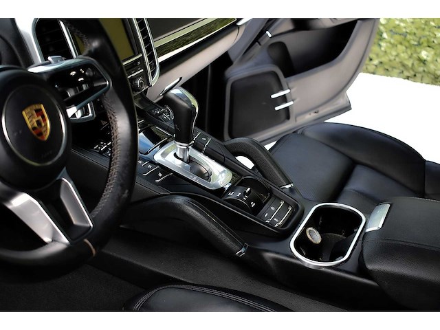 2016 - porsche - cayenne - car - afbeelding 33 van  74