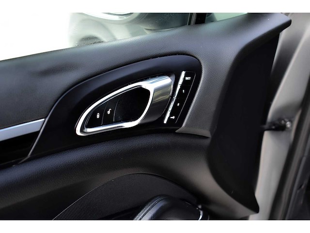 2016 - porsche - cayenne - car - afbeelding 38 van  74