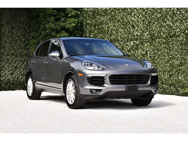 2016 - porsche - cayenne - car - afbeelding 29 van  74