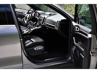 2016 - porsche - cayenne - car - afbeelding 43 van  74