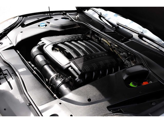 2016 - porsche - cayenne - car - afbeelding 69 van  74