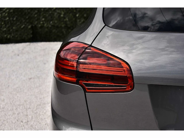 2016 - porsche - cayenne - car - afbeelding 29 van  80