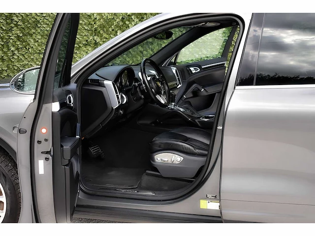 2016 - porsche - cayenne - car - afbeelding 33 van  80