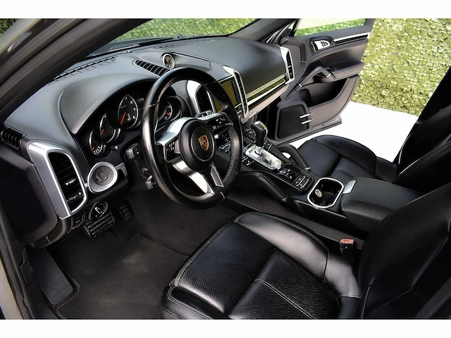 2016 - porsche - cayenne - car - afbeelding 41 van  80