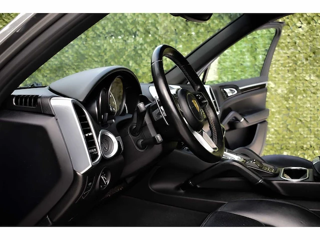 2016 - porsche - cayenne - car - afbeelding 42 van  80