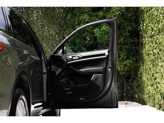 2016 - porsche - cayenne - car - afbeelding 46 van  80