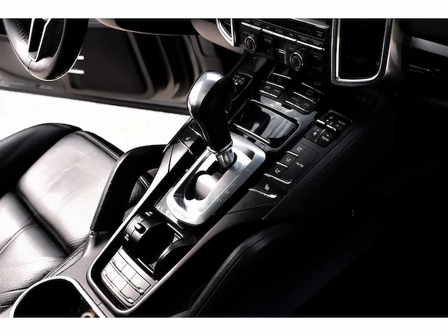 2016 - porsche - cayenne - car - afbeelding 51 van  80