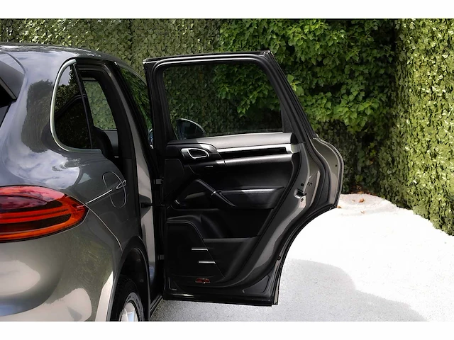 2016 - porsche - cayenne - car - afbeelding 59 van  80