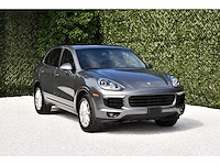 2016 - porsche - cayenne - car