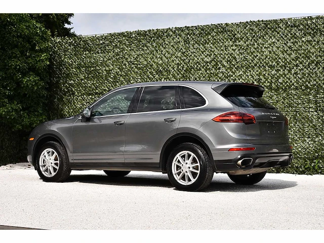 2016 - porsche - cayenne - car - afbeelding 17 van  61