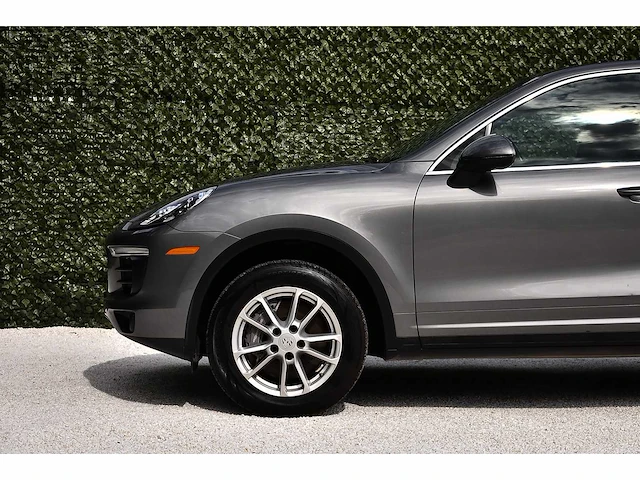 2016 - porsche - cayenne - car - afbeelding 33 van  61