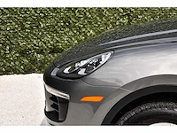 2016 - porsche - cayenne - car - afbeelding 18 van  61
