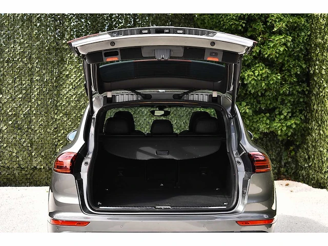2016 - porsche - cayenne - car - afbeelding 57 van  61