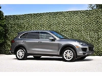 2016 - porsche - cayenne - car - afbeelding 27 van  61