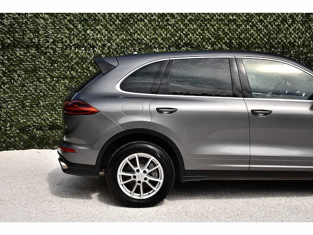 2016 - porsche - cayenne - car - afbeelding 29 van  61