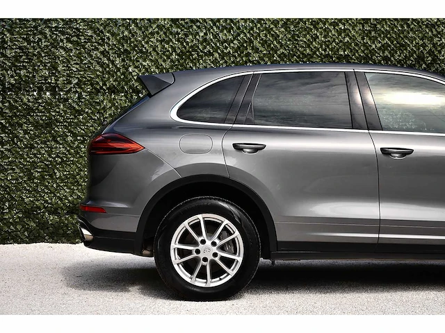 2016 - porsche - cayenne - car - afbeelding 30 van  61