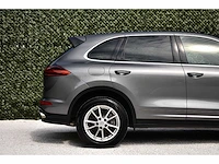 2016 - porsche - cayenne - car - afbeelding 30 van  61