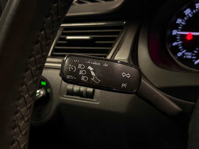 2016 - skoda - rapid spaceback - 1.4 tdi grt joy jh-313-k iaw - afbeelding 17 van  19