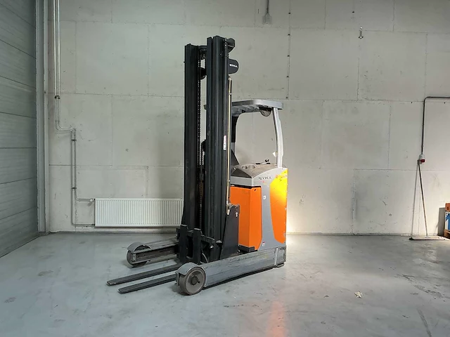 2016 - still - fmx17 - reach forklift - afbeelding 1 van  9