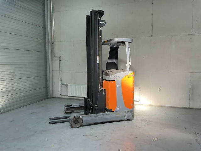 2016 - still - fmx17 - reach forklift - afbeelding 2 van  9